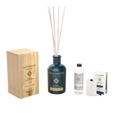 Diffuseur à Bâtonnets 1000 ml DE VOTRE CHOIX + Recharge de 250ml du même parfum que le Diffuseur + Cartes Parfumées pour les Armoires (lot de 3)